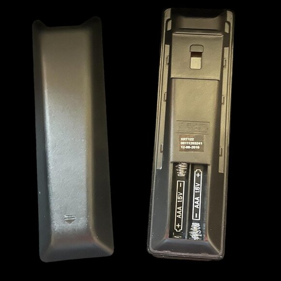 Vizio XRT122 Smart TV Remote - Picture 3 of 3